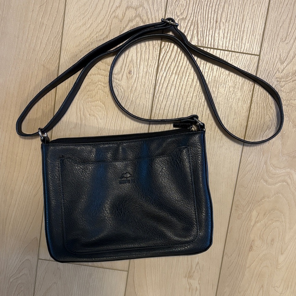 Roots crossbody black leather purse